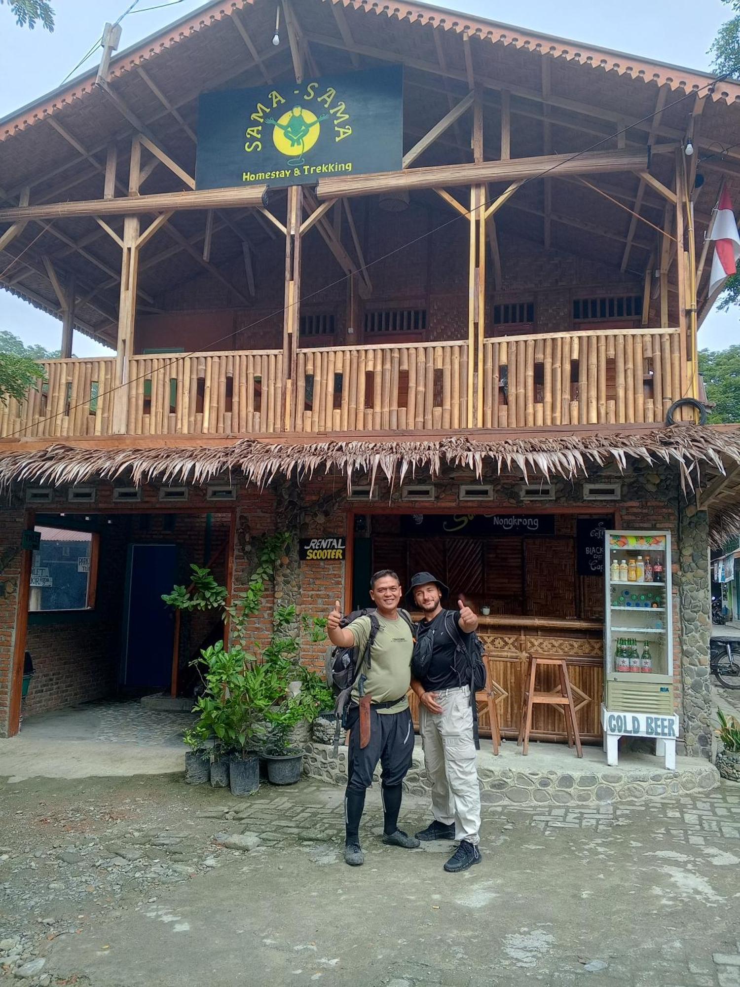 Sama Sama Homestay & Trekking Only Stay Here Book Trekking And Transport With Us بوكيت لاوانج المظهر الخارجي الصورة