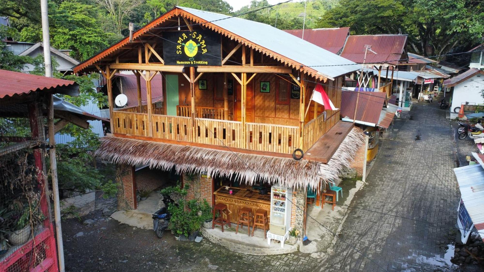 Sama Sama Homestay & Trekking Only Stay Here Book Trekking And Transport With Us بوكيت لاوانج المظهر الخارجي الصورة