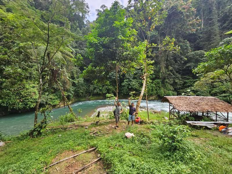 Sama Sama Homestay & Trekking Only Stay Here Book Trekking And Transport With Us بوكيت لاوانج المظهر الخارجي الصورة