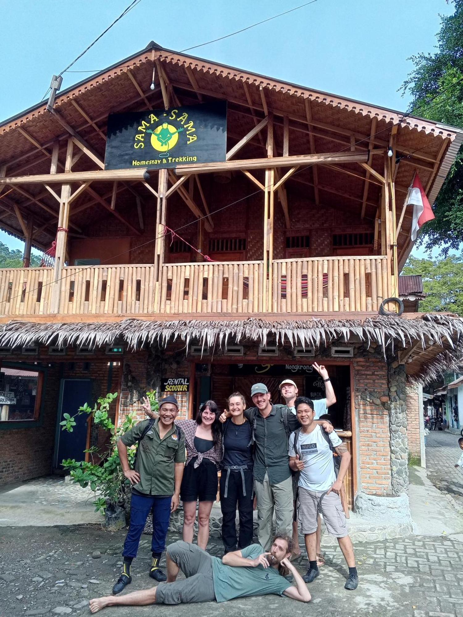 Sama Sama Homestay & Trekking Only Stay Here Book Trekking And Transport With Us بوكيت لاوانج المظهر الخارجي الصورة