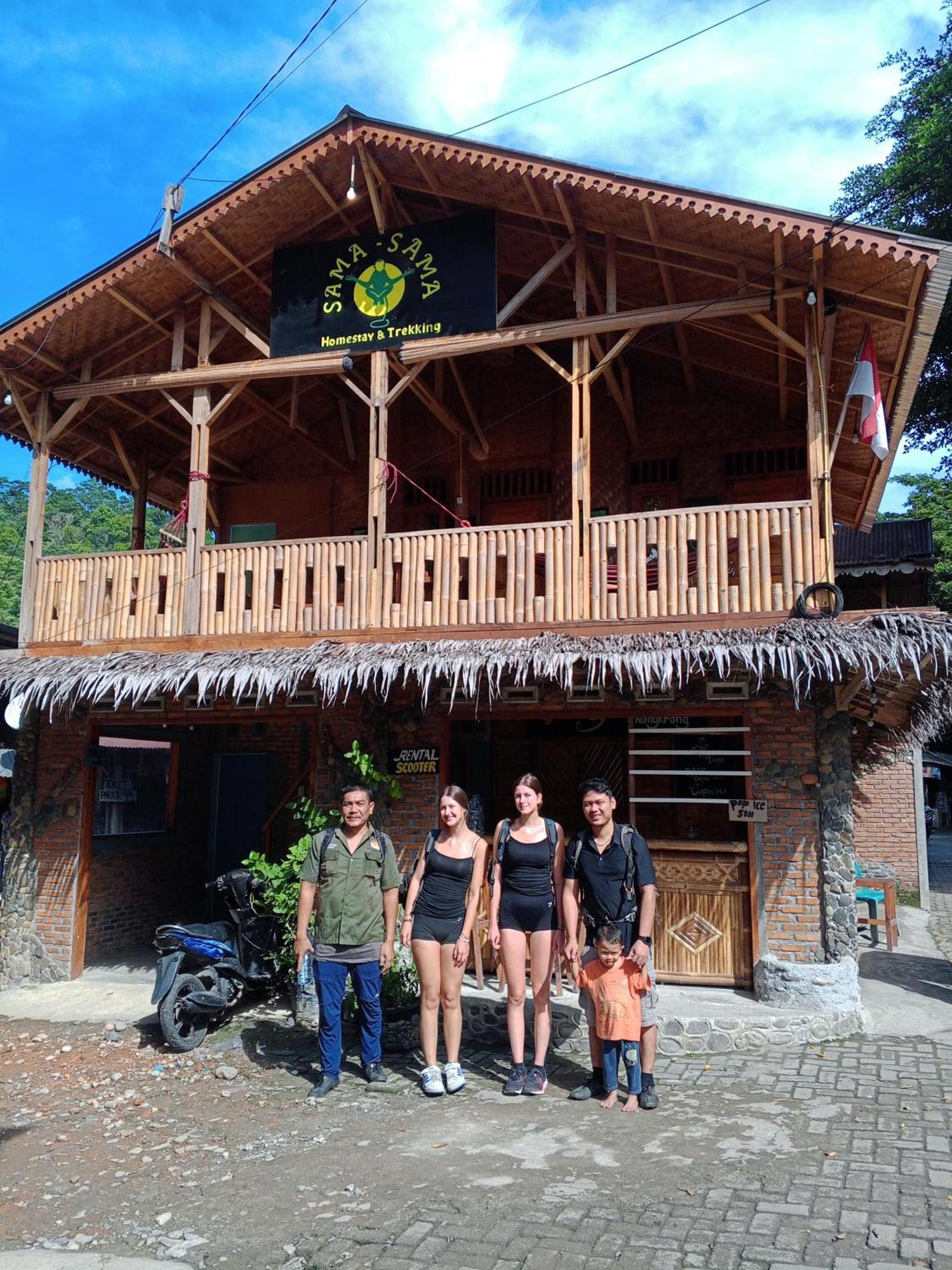 Sama Sama Homestay & Trekking Only Stay Here Book Trekking And Transport With Us بوكيت لاوانج المظهر الخارجي الصورة